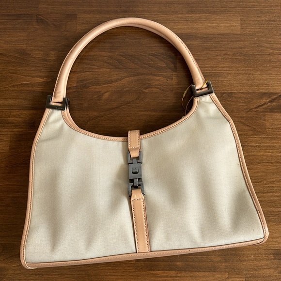 GUCCI Jackie Hand Bag with Piston Lock Accent! - Picture 3 of 12